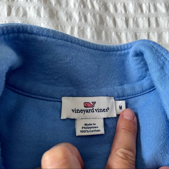 GUC Women’s Medium Vineyard Vines Shep Shirt - Picture 5 of 5